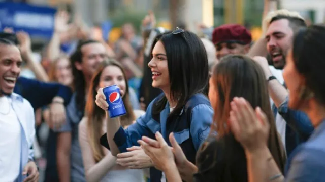 El comercial fallido de Pepsi con Kendall Jenner