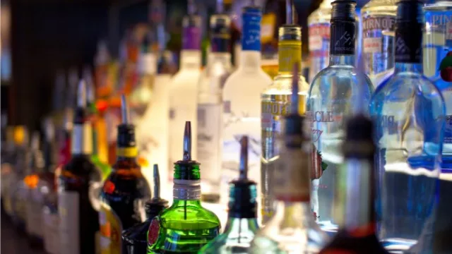 ¿Nos echamos un trago?