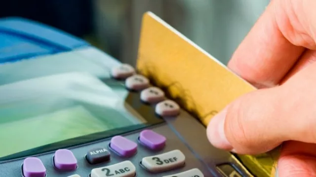 Mayo viene con beneficios al plástico: Rapipago y Pagofácil lo suman como medio de pago