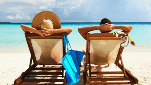 Mirando para las vacaciones y pensando en la temporada desde el 1 de diciembre al 31 de marzo, ¿dónde es más probable que pases las vacaciones?