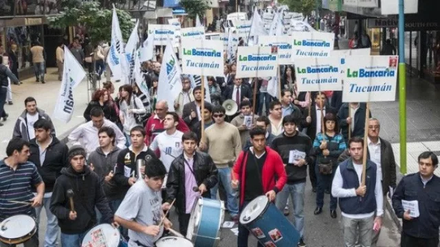 En la ciudad, los bancos atenderán hasta las 10:30 hs. (comenzó hoy y se extenderá hasta mañana)