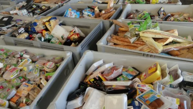 Sobre el programa para reducir el desperdicio de alimentos, dice...