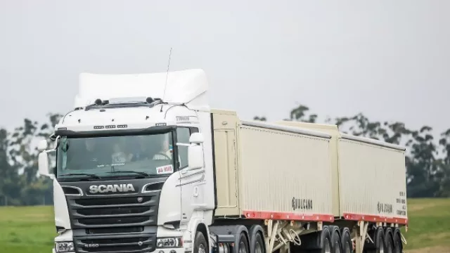 Scania apuesta que 2017 será el año de los bitrenes (el doble de carga con menor consumo por tn.)