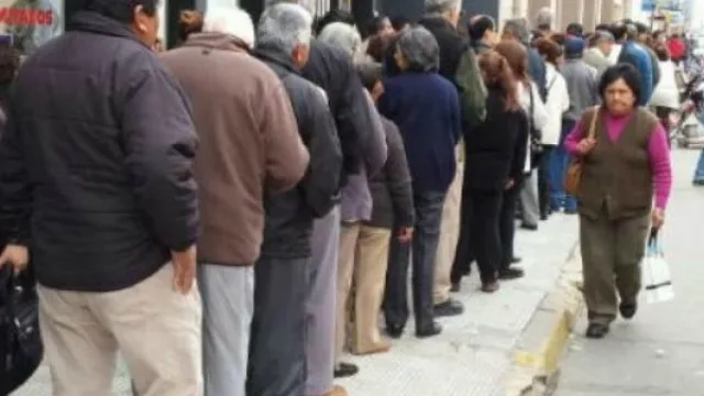 No más filas: Se reglamentó la ley de “Tiempo de Espera para la atención al público