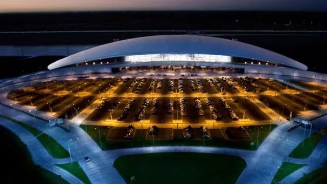 LATAM reparte postales por el mundo para atraer turistas a UY