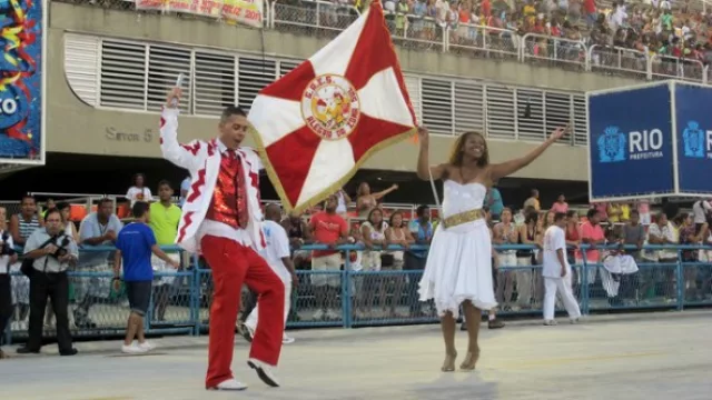 Desde Río de Janiero, donde los domingos no abren muchos comercios, dice...