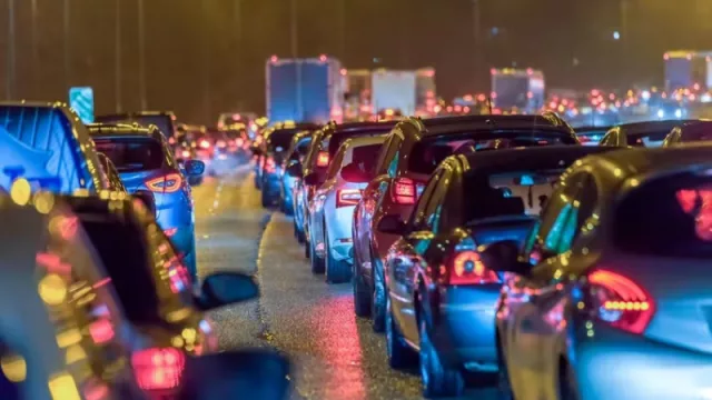 El desplazamiento al trabajo cada vez dura más (y hace más infelices a los trabajadores)