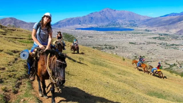 Turismo lanzó el programa InTur destinado a micro y pequeños emprendimientos del sector