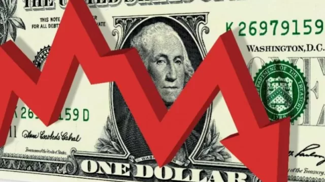 El dólar blue se desploma a $ 282 y la tensión también cede en el CCL