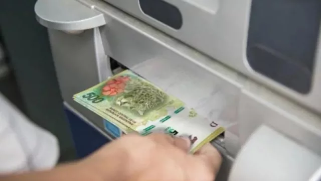 El Ministerio de Economía dio a conocer el cronograma de pago del 20% del sueldo para los empleados estatales