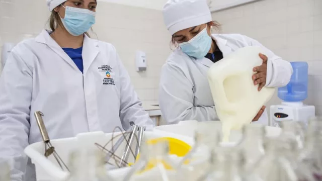 La Remolona, la primera marca láctea elaborada por pequeños productores tamberos de Tafí Viejo