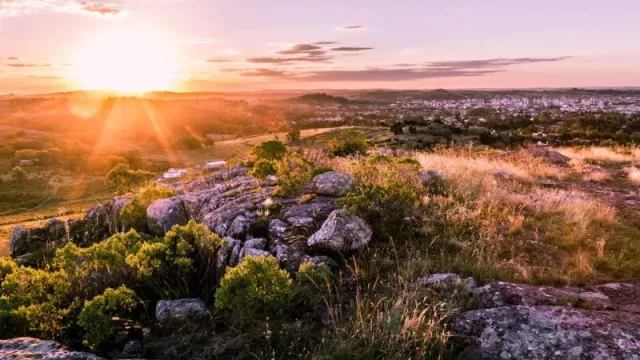 El fenómeno Tandil: 1000 porteños por año la eligen para vivir, cuánto sale una casa