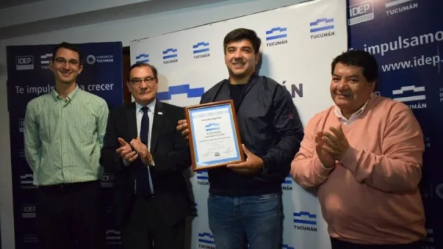 El primer Campeón Nacional de la Empanada 2022, Juan Carlos Reynoso, fue distinguido con la Marca Tucumán