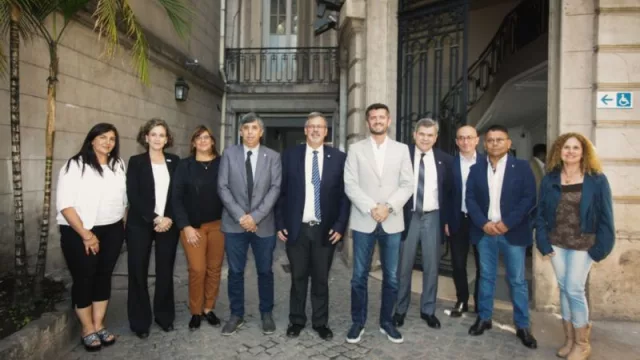 Turismo firmó un convenio de cooperación con la UNSTA para brindar asistencia económica a guías turísticos