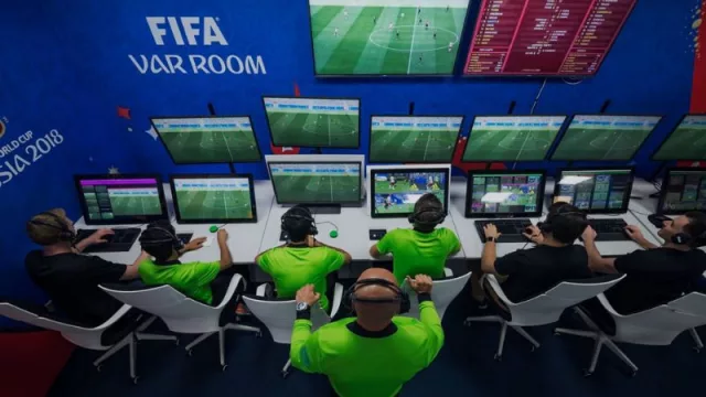 Qatar 2022 y el VAR: la herramienta trajo mayor justicia pero no terminó con las polémicas