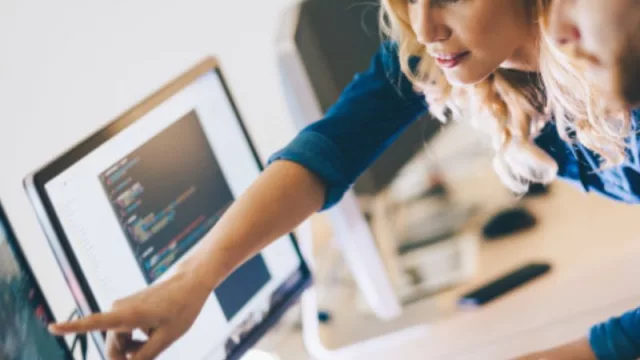 Un sector que cada vez apalanca más al país (en 2021 facturación TI creció 8% y fue el 3,3% del PIB de UY)