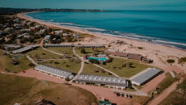 Tío Tom Arenas, el primer all inclusive de Punta del Este (y “el lugar ideal para convivir con la naturaleza”)