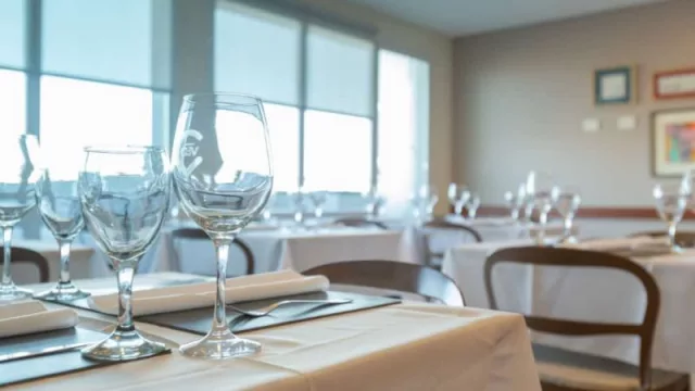 Apart Illia 121 de Neuquén estrena nuevos servicios gastronómicos (con productos locales)