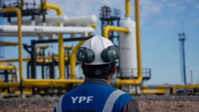 YPF impulsa su producción y retoma exportaciones de petróleo después de 18 años