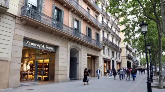 Passeig de Gràcia, la milla de oro de Barcelona que se consolida como la calle comercial más cara de España