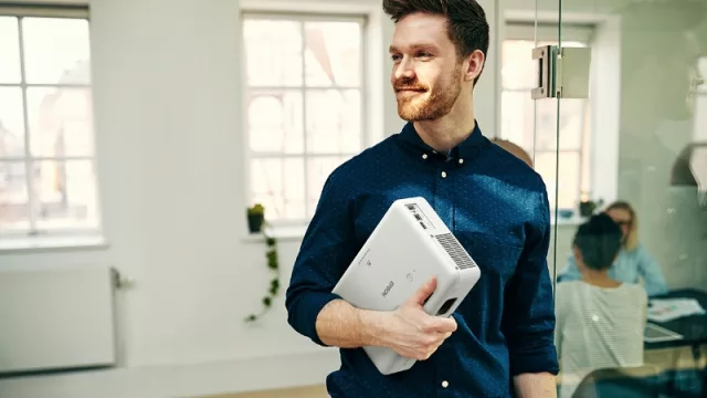 Epson trajo un nuevo proyector multiuso (dúctil para la oficina y la consola de juegos)