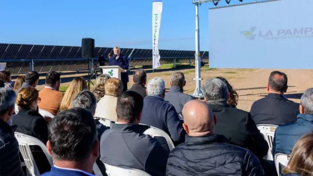 Ziliotto inaugura en Victorica el primer parque solar de La Pampa