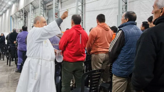 El Ingenio Famaillá se sumó a la zafra 2024 con la tradicional misa de bendición de frutos