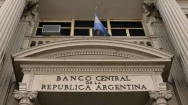 Cómo se mueve el Banco Central ante un escenario de la caída de la inflación (y cuánto estima que marcaría en mayo)