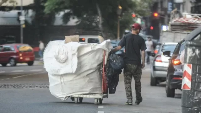En el primer trimestre del año, un informe estima que la pobreza alcanzó el 55,5% de la población (y la indigencia marcó un 17,5%)