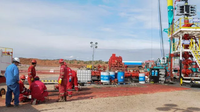 La producción de petróleo en Argentina se acerca a los 700.000 barriles diarios