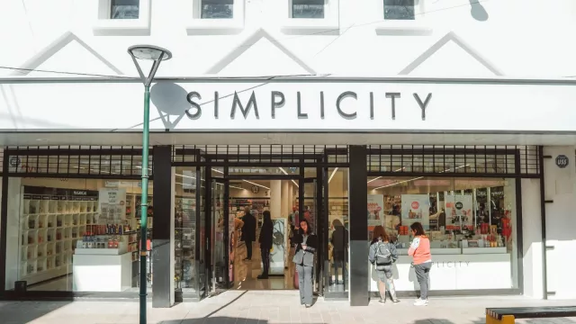 Farmacity invierte más de $ 2000 millones para aumentar la presencia de Simplicity en Buenos Aires y el resto del país