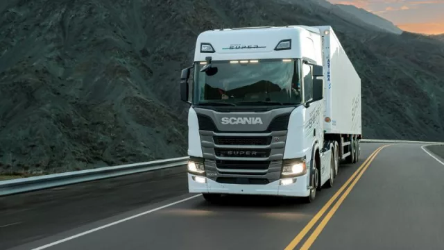 Scania presentó “Súper”, su nueva línea con componentes fabricados en la provincia