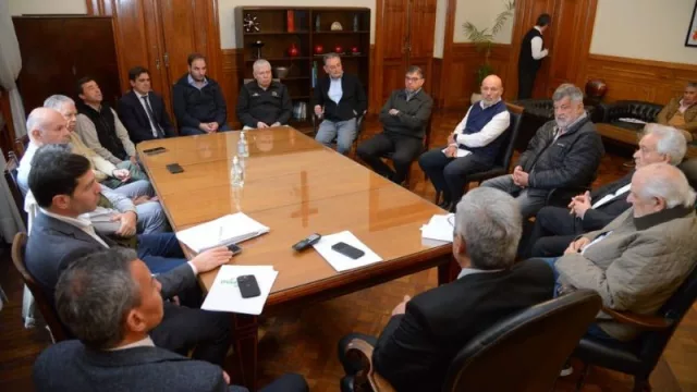 La zafra tucumana se extenderá hasta fines de octubre (buscan cosechar toda la caña en pie)