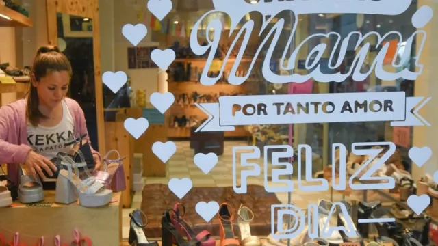 Impulsan las ventas por el Día de la Madre en Tucumán (con sorteos y grandes premios)