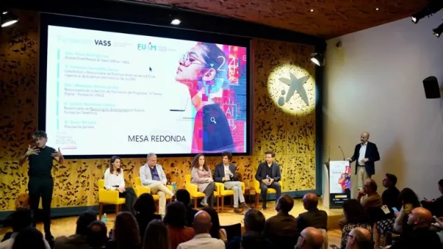 España se posiciona como la principal fábrica de talentos digitales de la UE, con 940.000 empleos técnicos y un crecimiento del 76% en diez años