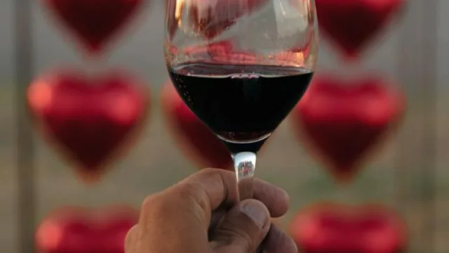 La cita ideal para el “Día de los Enamorados” la tiene Bodegas Bianchi: un divertido sunset en los jardines de la emblemática bodega