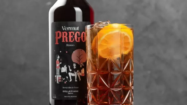 Llega a Mendoza el vermut Prego, elaborado con vino Torrontés y añejado en barricas de roble