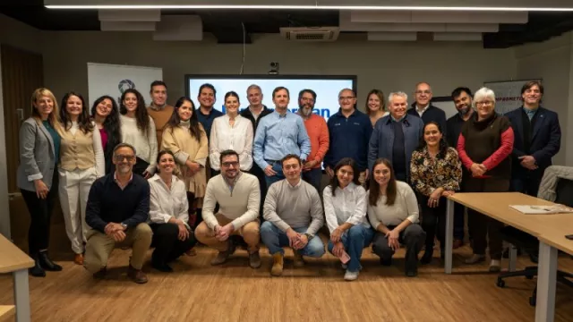 Pan American Energy lanza el programa “Energías que se potencian: Becarios & Pymes”