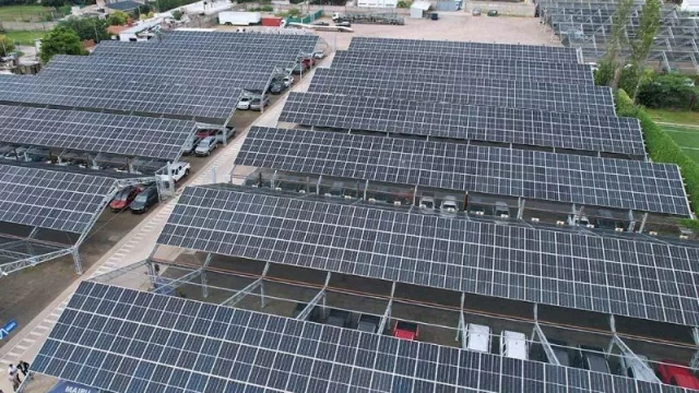 Córdoba refuerza su liderazgo en generación distribuida y promueve inversiones en energía solar