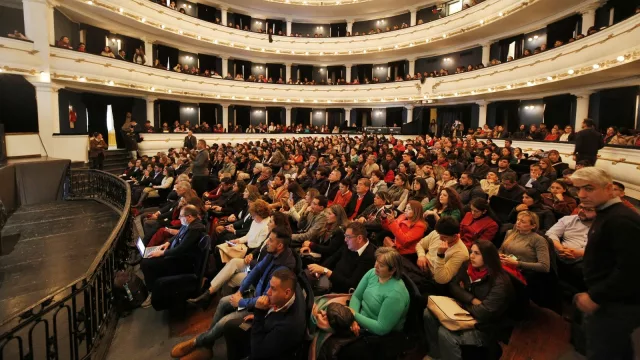 Tucumán fue pionera en capacitar a más de 700 docentes en Inteligencia Artificial