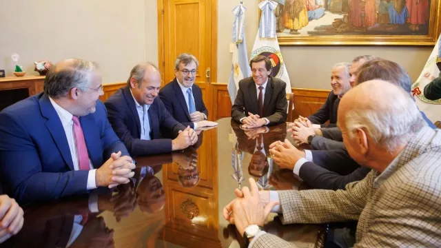 Carlos Sadir recibió a la UIA y destacó oportunidades de desarrollo productivo en Jujuy