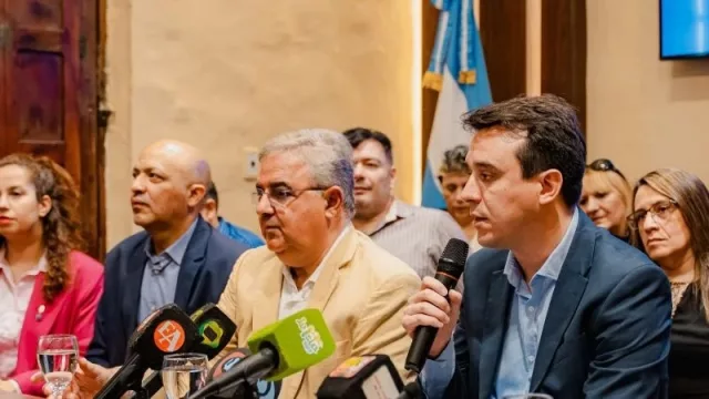 Refuerzo salarial en Catamarca: Jalil anunció un bono $ 120.000 para empleados públicos