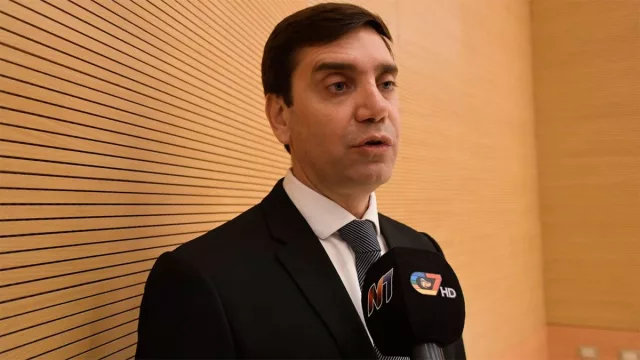 Mukdise cuestionó a Scioli en la FIT: “Sos la peor gestión turística de la historia” (y lamentó la pérdida del MotoGP)