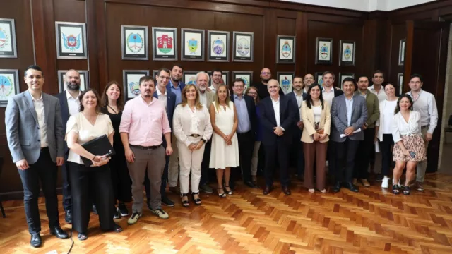 Tucumán potencia su liderazgo en Economía del Conocimiento (y marca tendencia nacional en formación docente en IA)