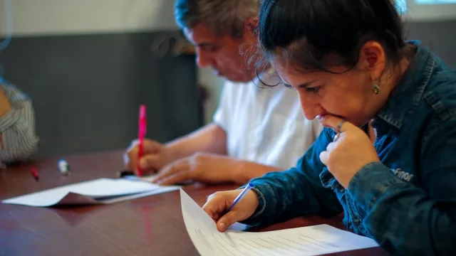 Fundación León impulsa empleo y cuidado domiciliario con su Bolsa de Cuidadoras/es en el NOA