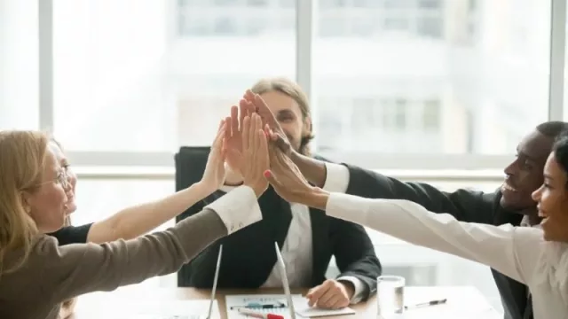 Casi dos de cada tres líderes de primera línea en España consideran muy retador asumir su nuevo rol