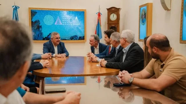 Jalil analizó con el sector de la construcción la crisis de la obra pública (y su impacto en Catamarca)