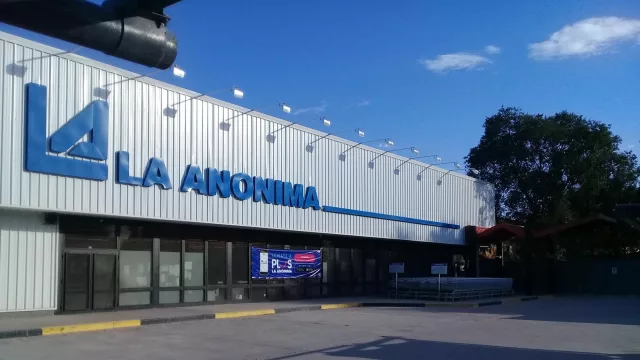 La Anónima toma todos los hipermercados Libertad (quinto cambio de manos: Bugliotti, Casino, Éxito, Callejas, Braun)