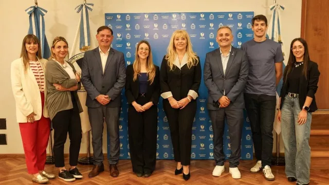 Tucumán formalizó a Cabify (impacto en transporte, competencia y recaudación)