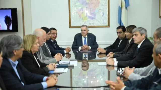 Tucumán subsidiará la luz a 10.000 familias tras las inundaciones con una inversión de $3.300 millones